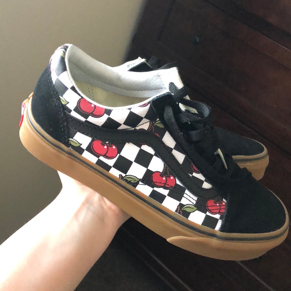 Checkered cherry Old Skool vans